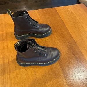 Dr. Martens - leather platform lace and zip boots